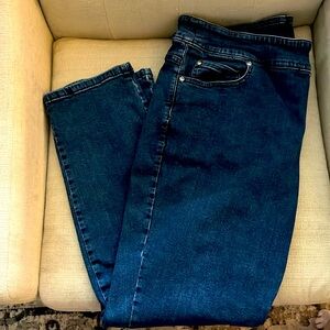 Size 16W Allison Daley tapered leg pull on jeans.
